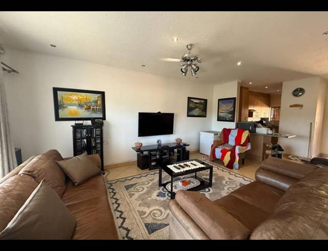 2 BEDROOM TOWNHOUSE FOR SALE IN LIEFDE EN VREDE